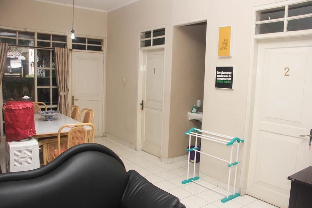 Pele Guesthouse Bandung Dış mekan fotoğraf