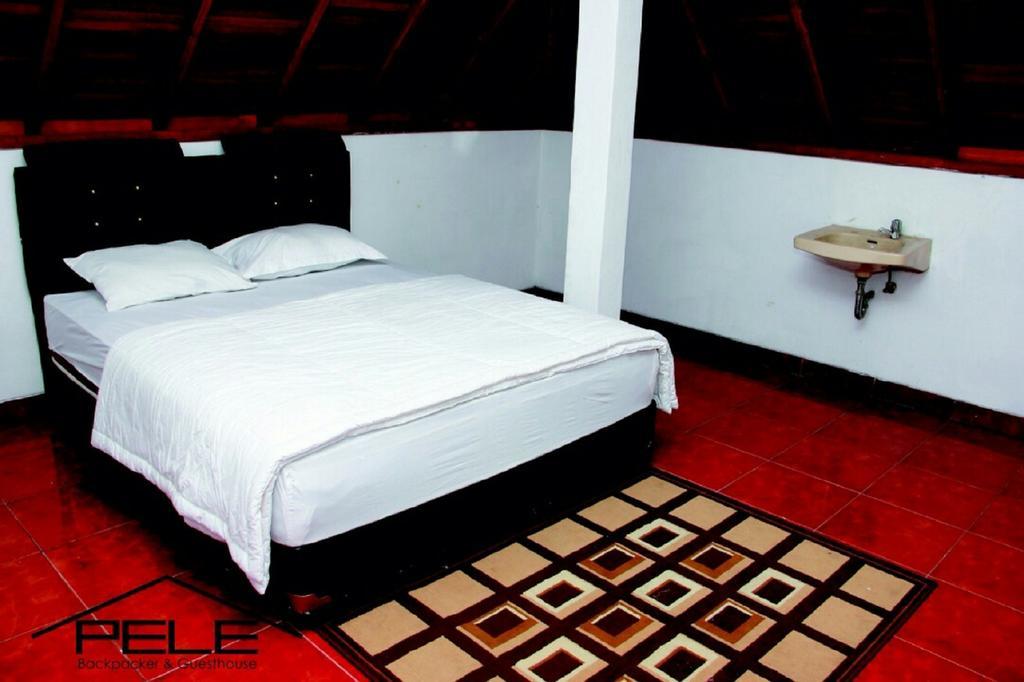 Pele Guesthouse Bandung Dış mekan fotoğraf