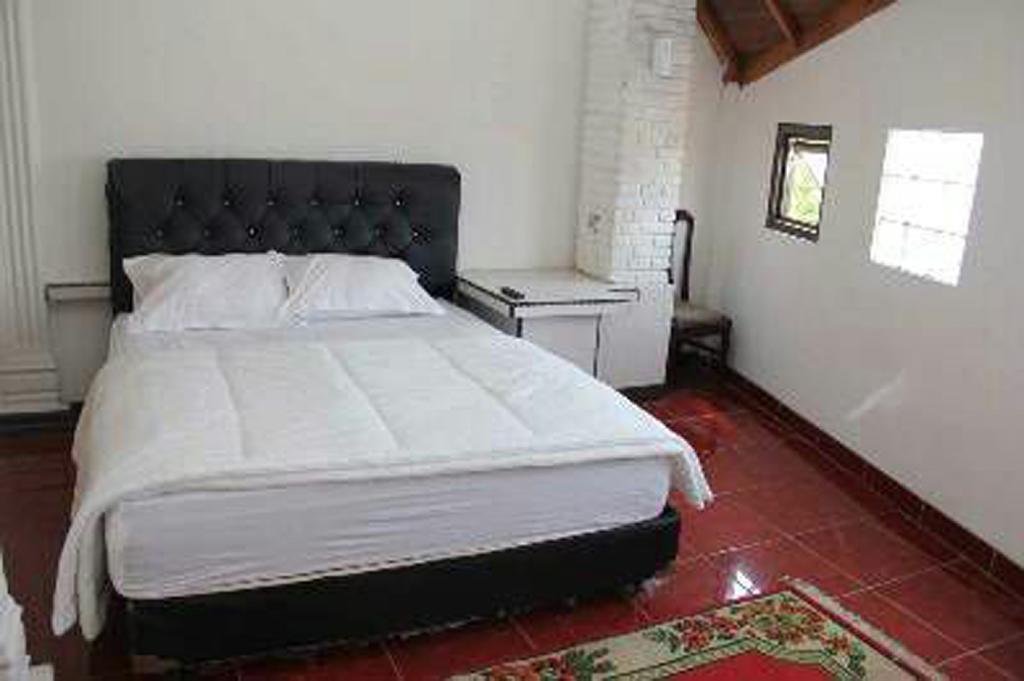 Pele Guesthouse Bandung Dış mekan fotoğraf