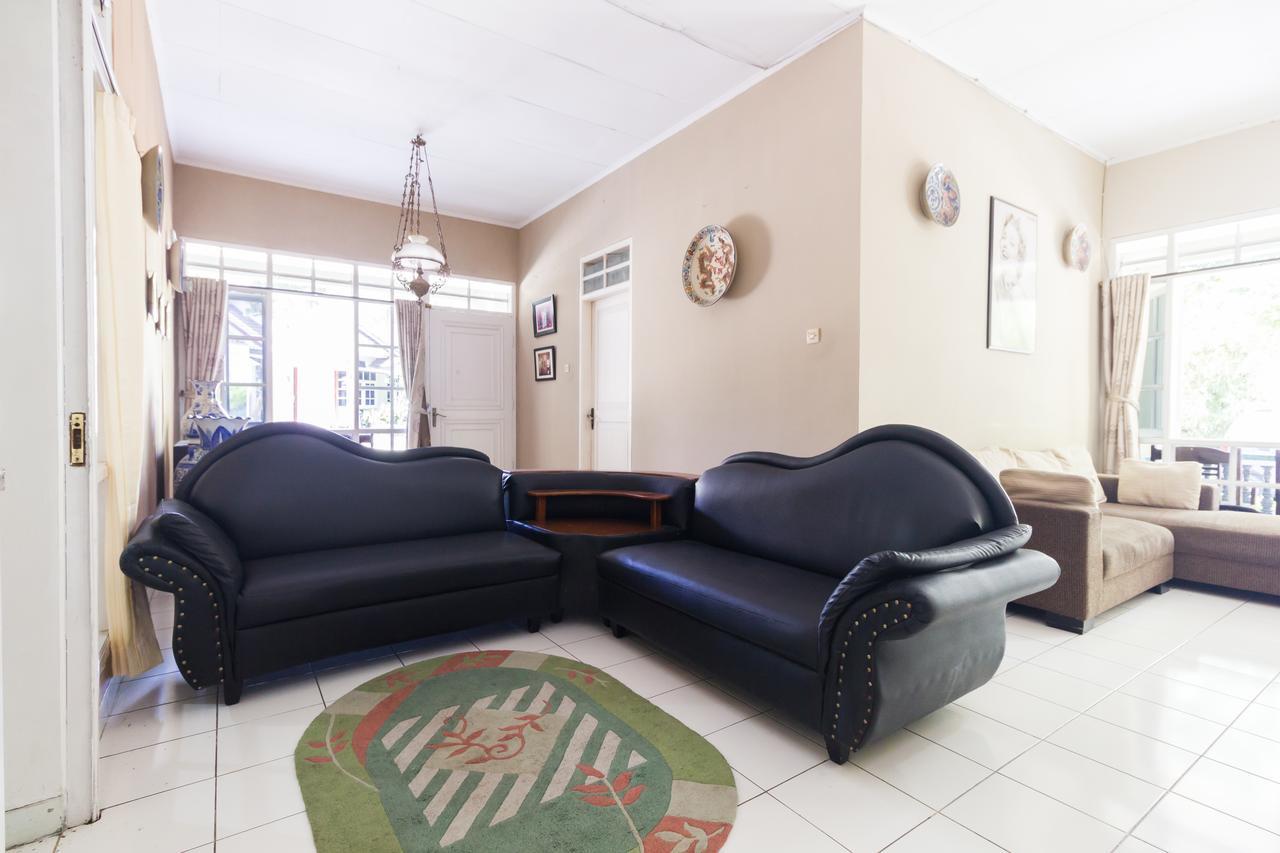 Pele Guesthouse Bandung Dış mekan fotoğraf
